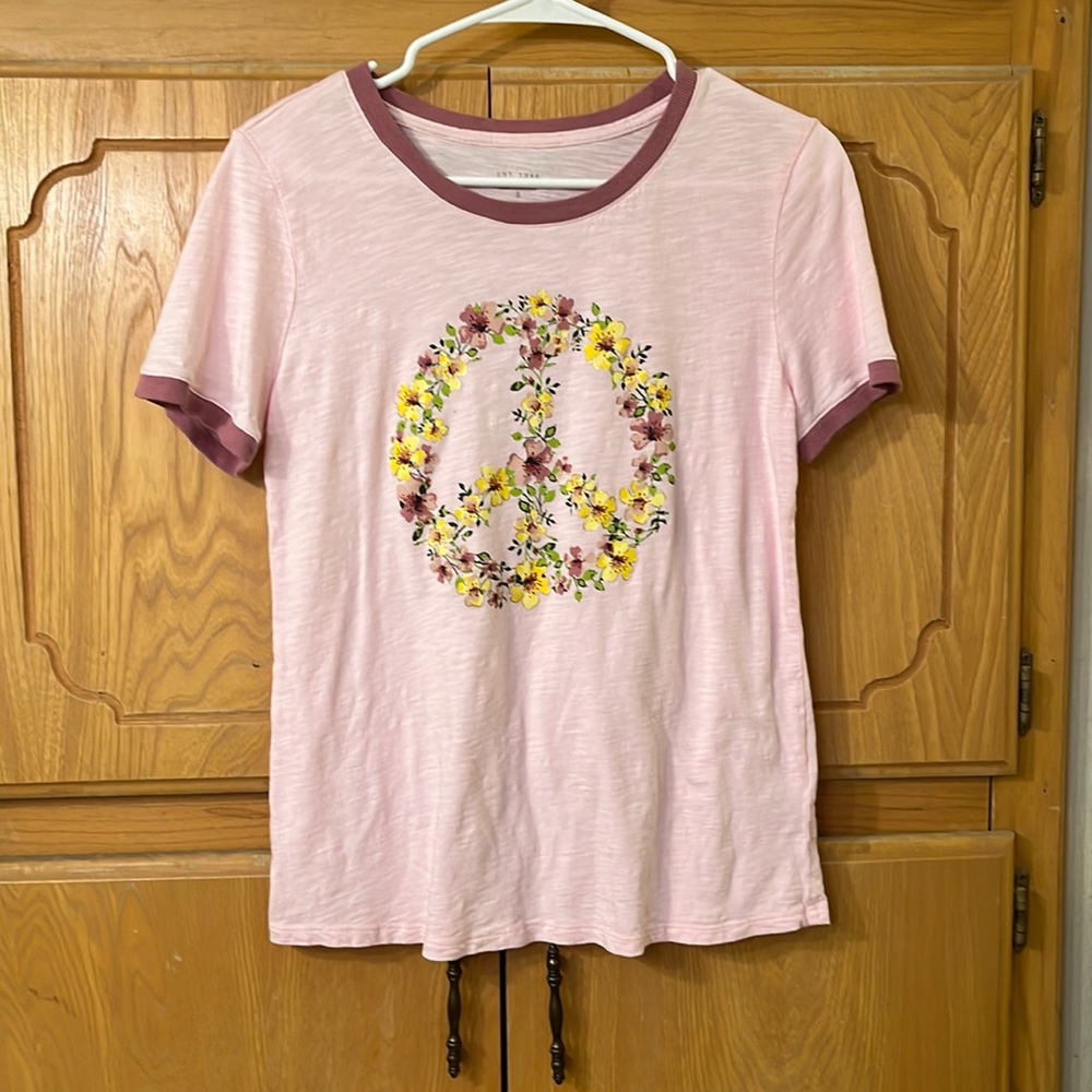 Cato graphic floral peace sign t-shirt size Small